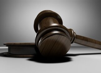 Ile bierze notariusz za wpis do księgi wieczystej?