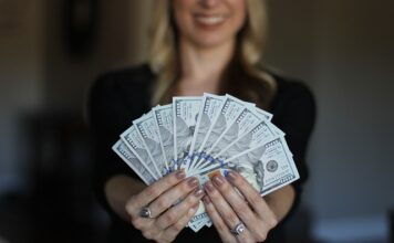 Czy pracownik musi zwrócić nienależne wynagrodzenie? Czy pracownik musi zwrócić nienależne wynagrodzenie?