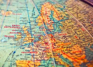 Jakie są granice prawa własności?